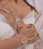 Gold pearl and kundan hathphool