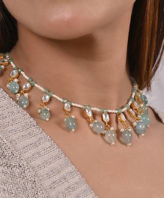 White pearl and gemstone necklace 1