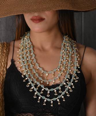Green stone and pearl layered necklace 1