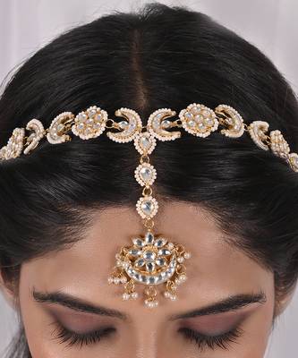 White pearl kundan headgear 2