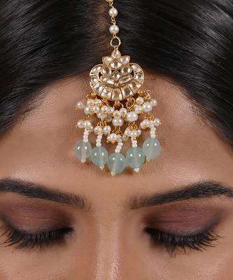 White kundan maang tikka 2