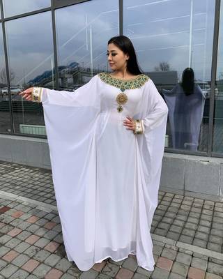 White Zari Stone Work Georgette Islamic Style Beads Embedded Partywear Kaftan Long Gown Evening wear Dubai kaftan 2