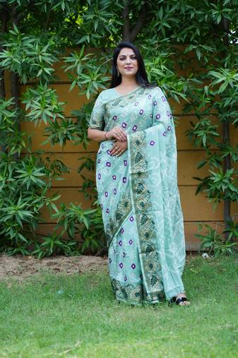 Sky Woven Design Bandhej Silk Blend Saree With Blouse