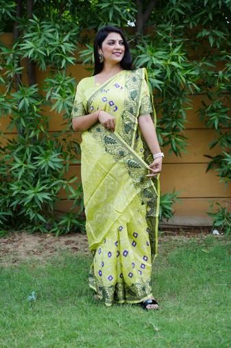 Parrot Green Woven Design Bandhej Silk Blend Saree With Blouse