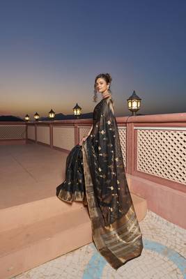 Women's Kota Doria Cotton Saree with Zari woven for Party or Festive Wear 4