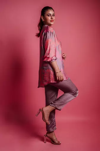 Dewberry blue rosebud shirt