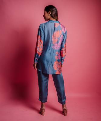 Dessert blue dahlia shirt 4