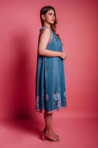 Dessert blue boutonniere dress