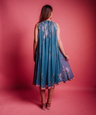 Dessert blue boutonniere dress 4