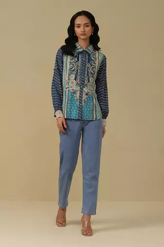Blue floral print shirt