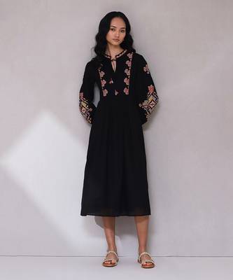 AARKE Black embroidered long dress 1