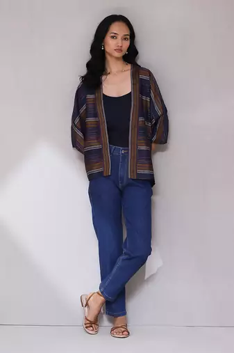 Dark blue yarn dyed shrug