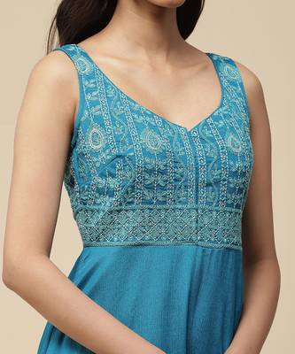 AARKE Blue embroidered a line kurta set 5