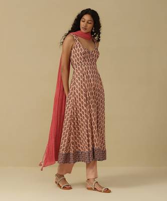 AARKE Peach floral print kurta set 3