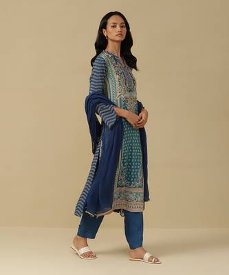 AARKE Blue floral print kurta set 3