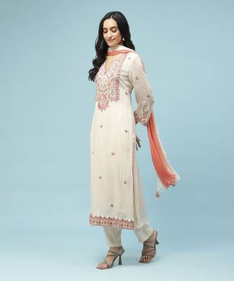 AARKE Off white embroidered kurta set 2