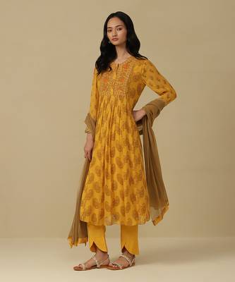 AARKE Marigold yellow paisley print kurta set 2