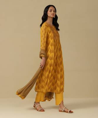 AARKE Marigold yellow paisley print kurta set 3