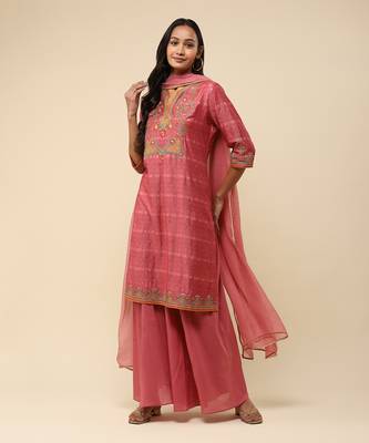 AARKE Dusky pink embroidered kurta set 1