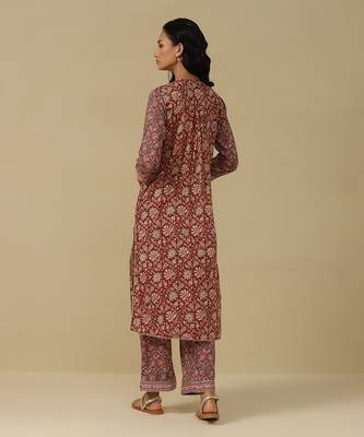 AARKE Maroon floral print kurta set 4