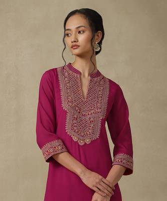 AARKE Fuschia embroidered kurta set 5