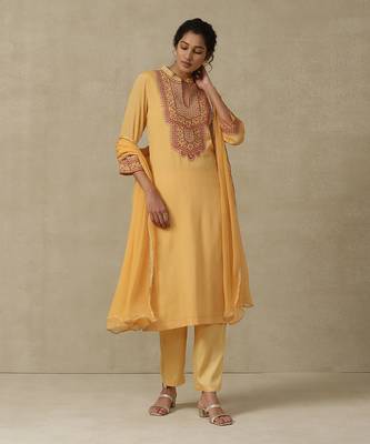 AARKE Yellow embroidered kurta set 1