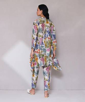 AARKE White floral print kurta set 4