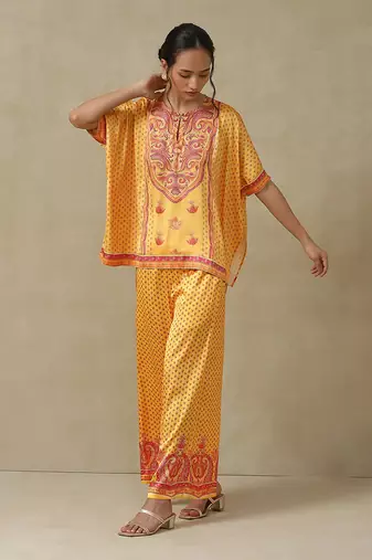 AARKE Yellow round collar kurta set