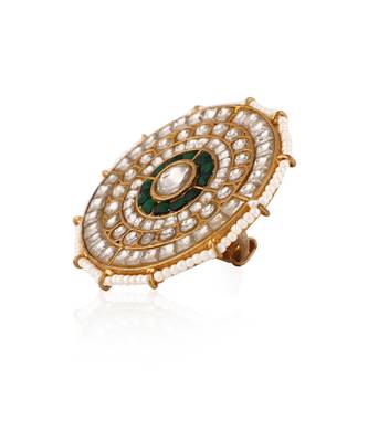 Green & white jadtar stone studded ring 2
