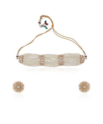 White glamorous choker set 1