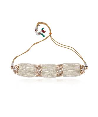 White glamorous choker set 2