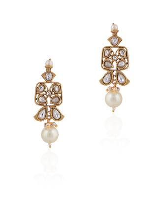 Off white pearl jadtar choker set 3