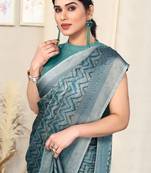 Grey chiffon chevron print saree with unstitched blouse piece
