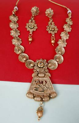 Soni craft gold plated brown  kundan jewel set (1066) 3