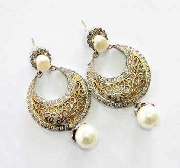 White Pearl Chand Bali 1