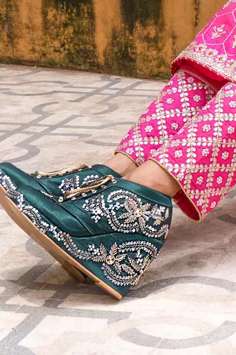 Dark green hand embroidery wedges