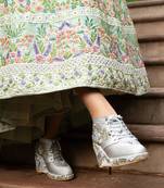 Grey hand embroidery wedges