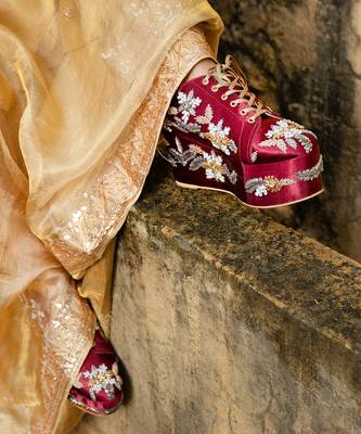 Maroon hand embroidery wedges 2