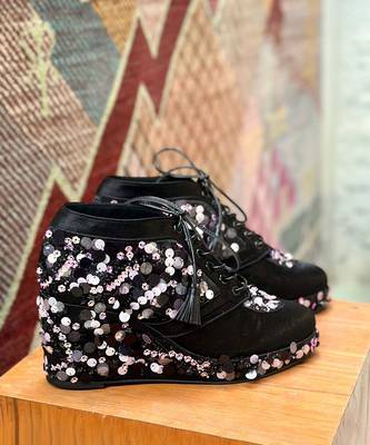 Black hand embroidery wedges 4
