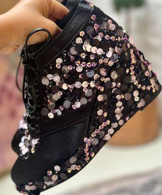 Blush pink hand embroidery shoe 2