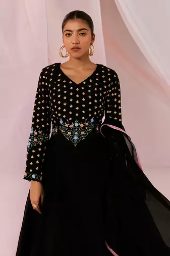 Black alara black kurta set