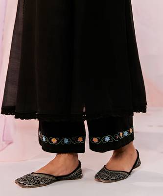 Black alara black kurta set 4