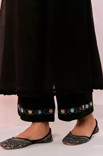 Black alara black kurta set