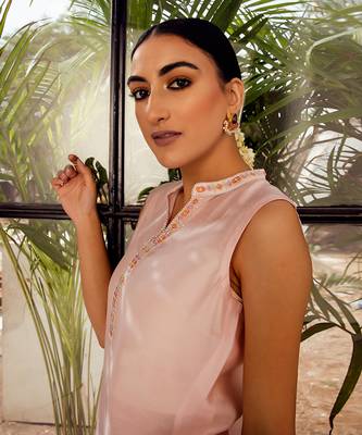 Blush pink embroidered tunic set 3