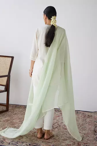Ivory chanderi embroidered kurta set