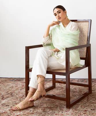 Ivory chanderi embroidered kurta set 3