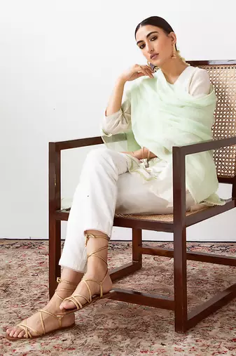Ivory chanderi embroidered kurta set