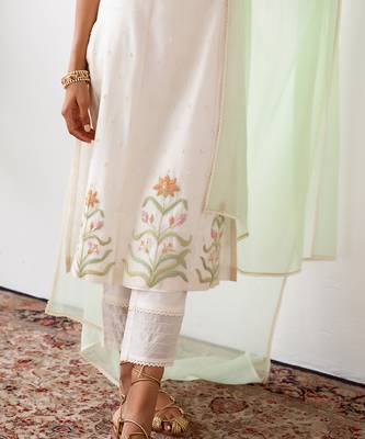 Ivory dori embroidered kurta set 5