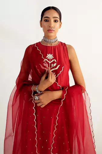 Maroon embroidered kurta set