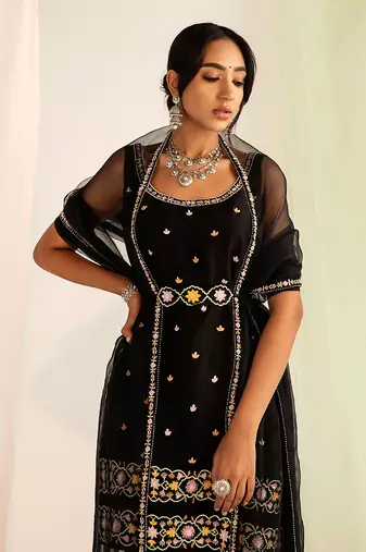 Black embroidered handcrafted kurta set